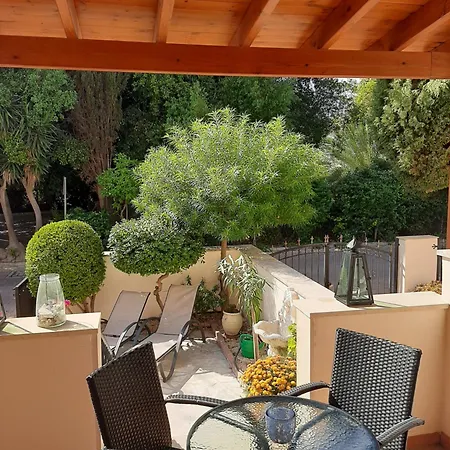 Limnaria Deluxe Maisonette * Πάφος