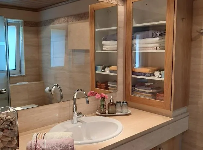 Limnaria Deluxe Maisonette